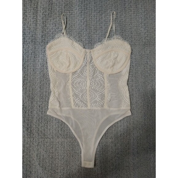 Rue 21 Lace Bodysuit Medium Cream Y2K Cottage Core Feminine - Picture 1 of 8